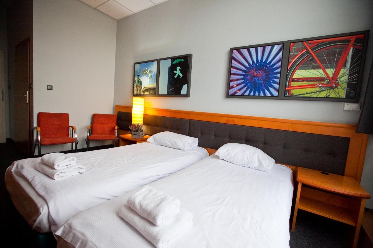 Hotel Aspel Krasków Eksteriør bilde