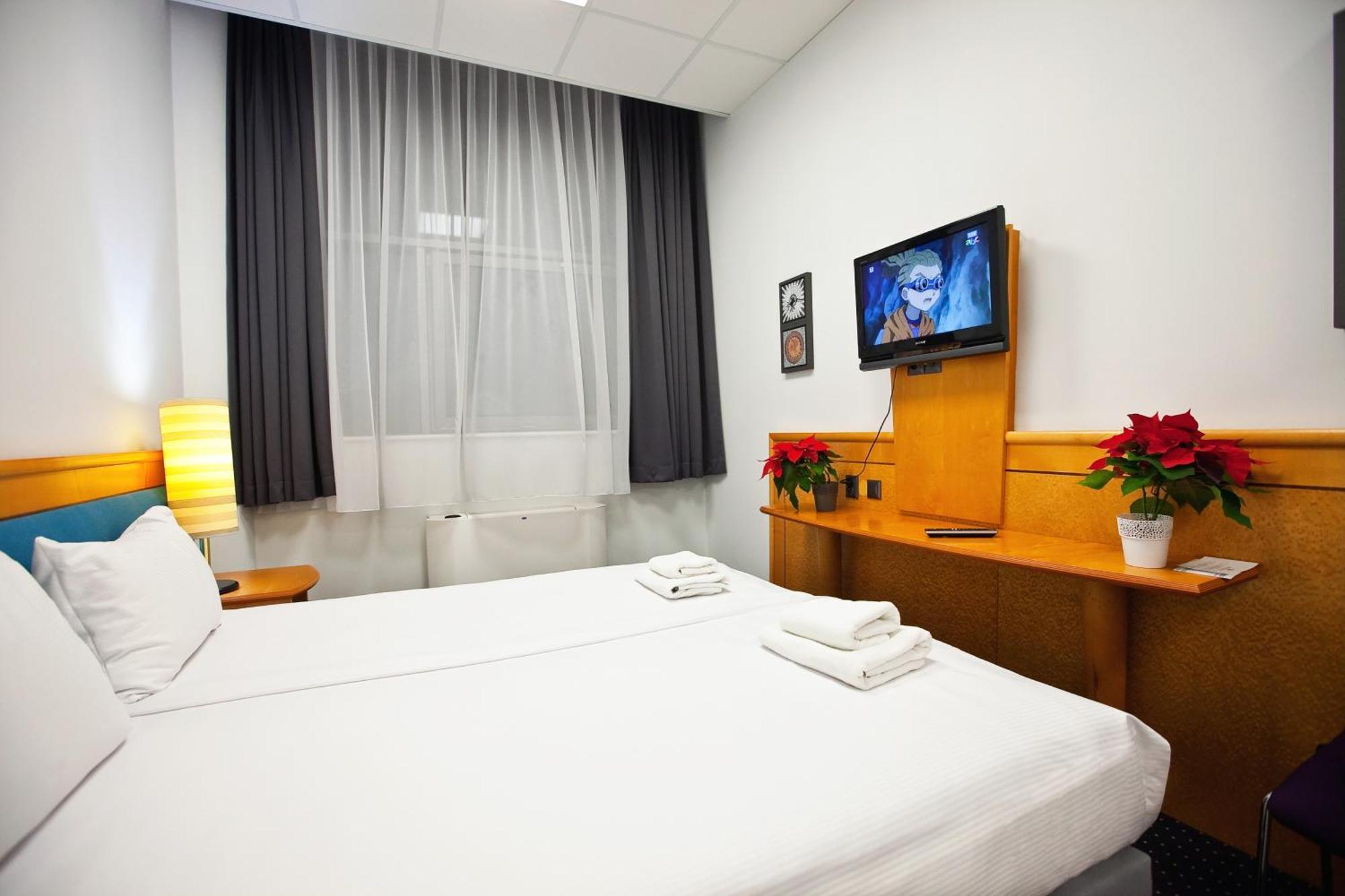 Hotel Aspel Krasków Eksteriør bilde