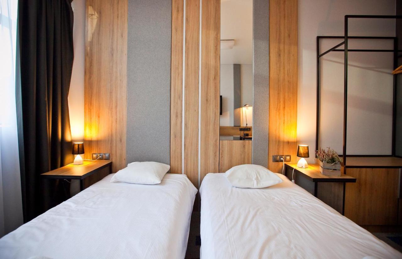 Hotel Aspel Krasków Eksteriør bilde